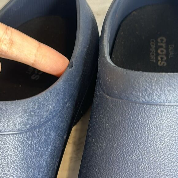 Crocs Unisex-Adult Men's and Women's on The Clock Clog Slip Resistant Work Shoes - Picture 4 of 9